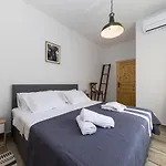 Maza Villa