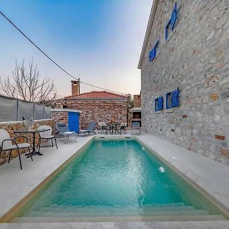 Maza Villa *
