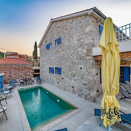 Villa Maza