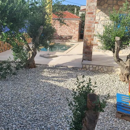 Maza Villa